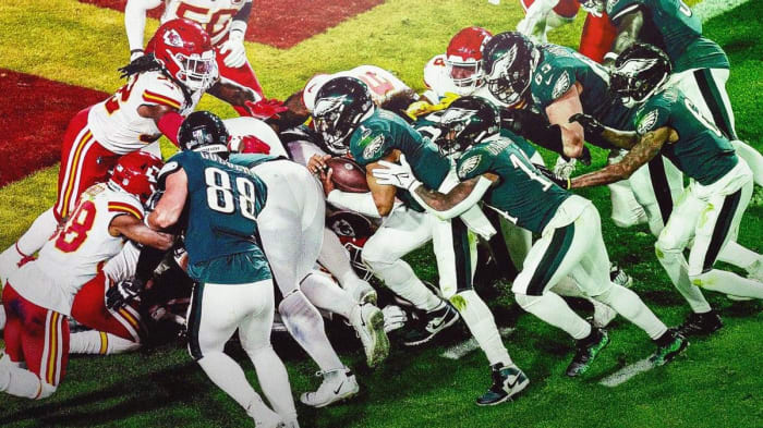 Eagles-news-Devonta-Smith_s-scary-description-of-tush-push-play-_You-can_t-breathe_